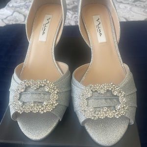 Nina silver heels size 8. Elegant d-orsay peep-toe pump with jeweled ornament